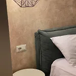 Mel's Place *